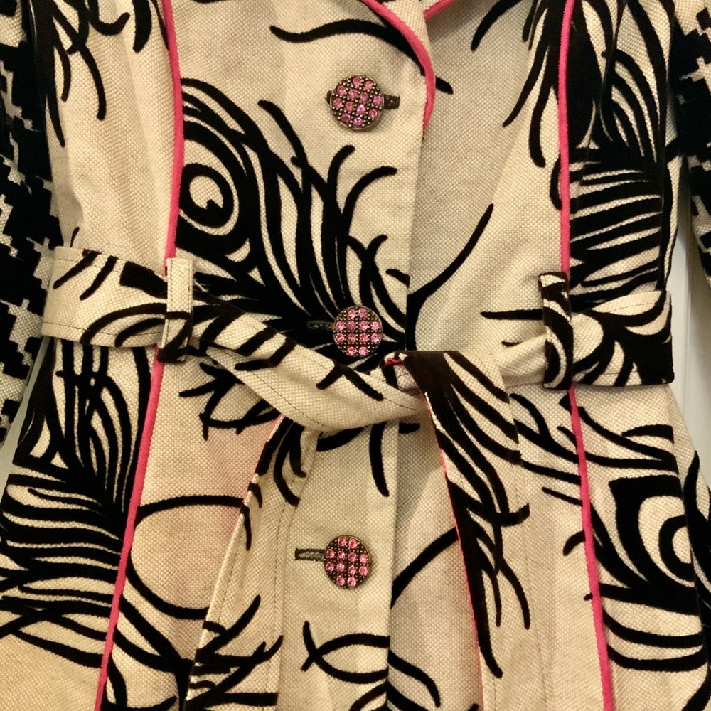 NWOT, 3 Sisters coat w/ beautiful crystal pink. Pristine condition! - Picture 3 of 7
